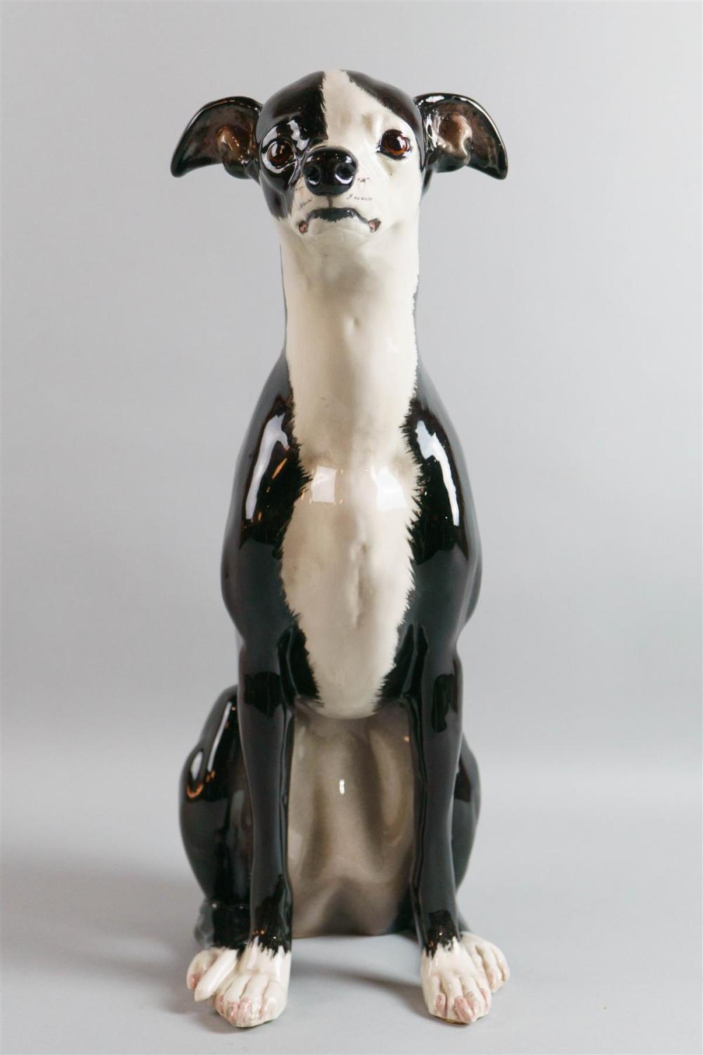 CERAMIC MODEL OF A BLACK AND WHITE 33ab01