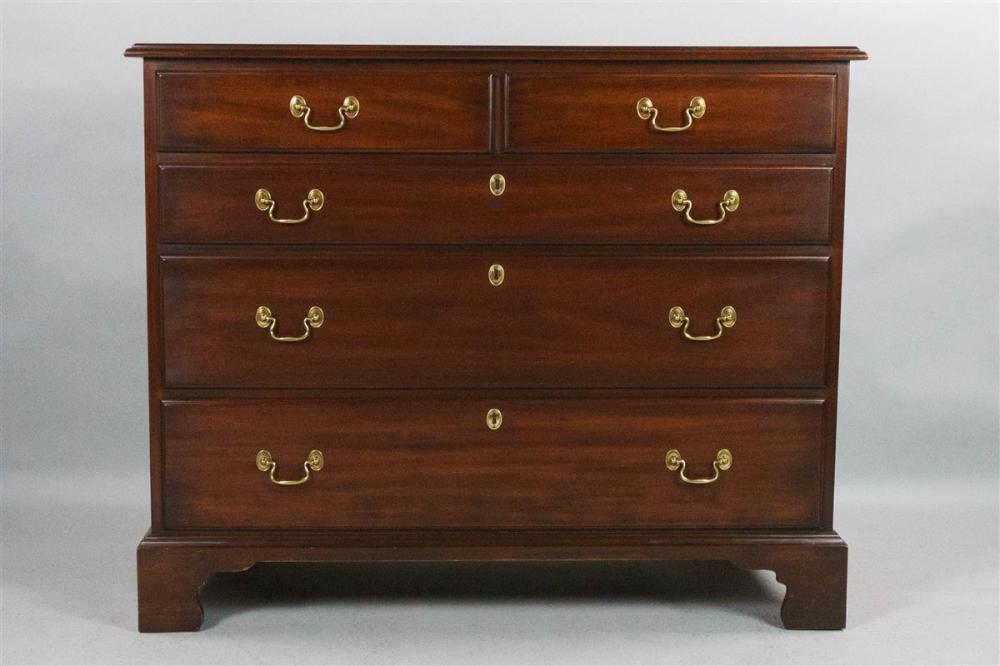 CHIPPENDALE STYLE MAHOGANY CHEST 33ab29