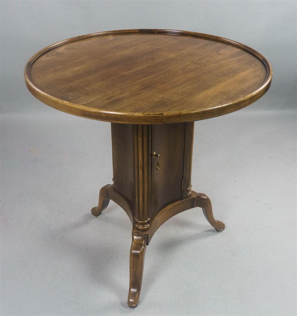 QUEEN ANNE STYLE MAHOGANY DISH TOP SIDE