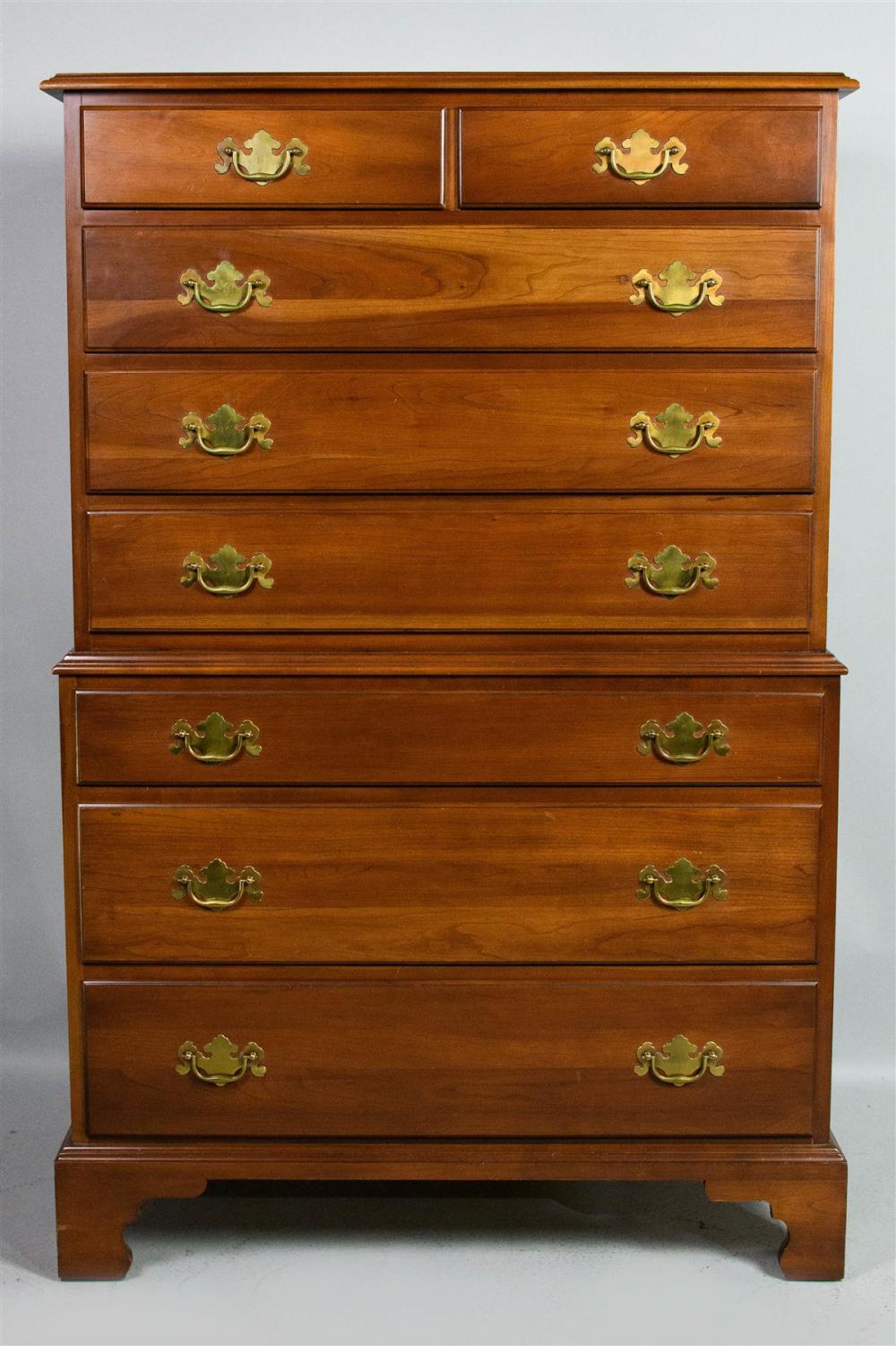 CHIPPENDALE STYLE CHERRYWOOD CHEST 33abd8