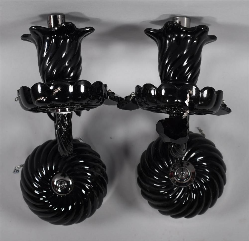 PAIR OF VENETIAN STYLE BLACK GLASS 33ac71