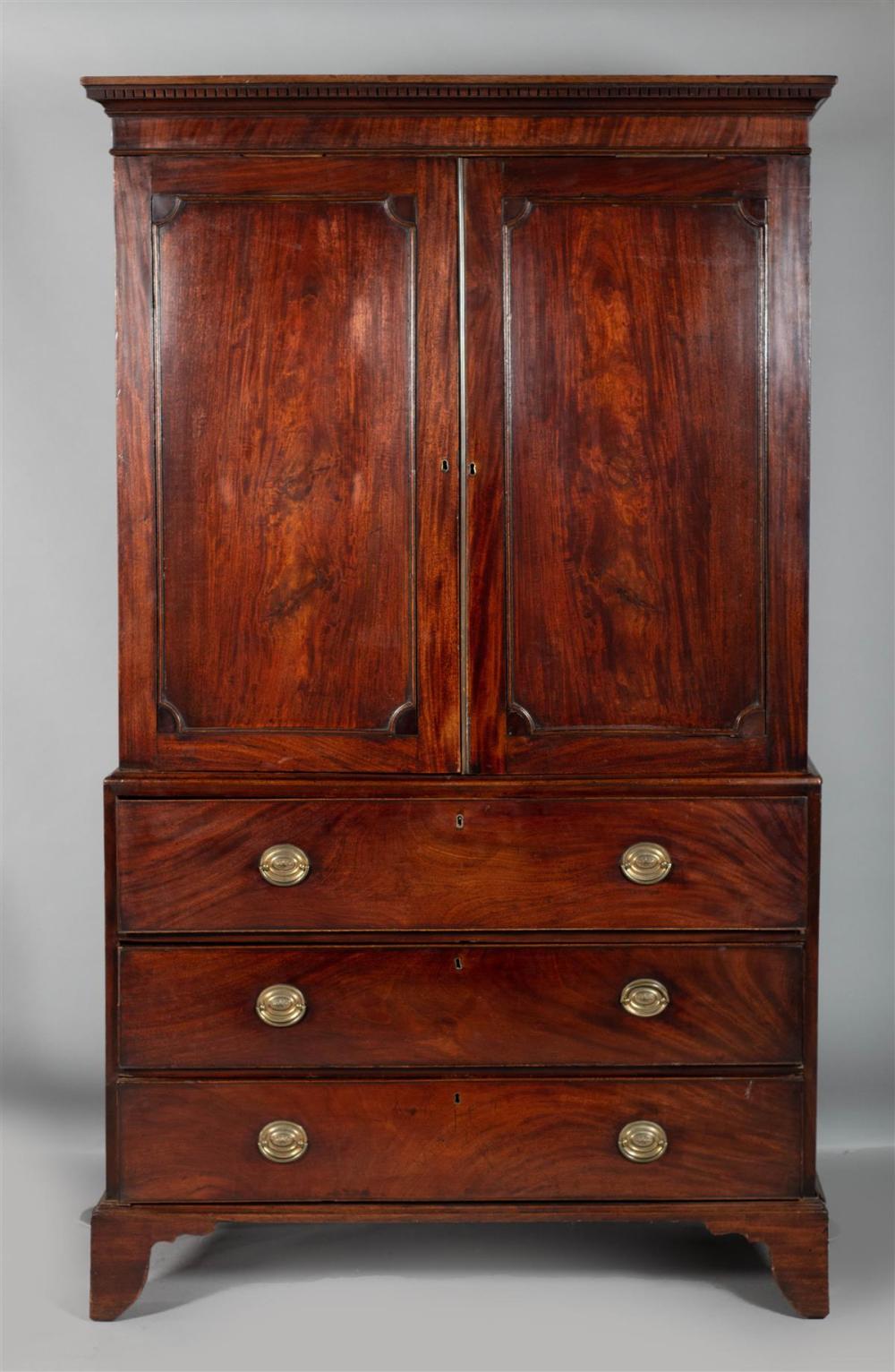 GEORGE III MAHOGANY LINEN PRESS  33adee