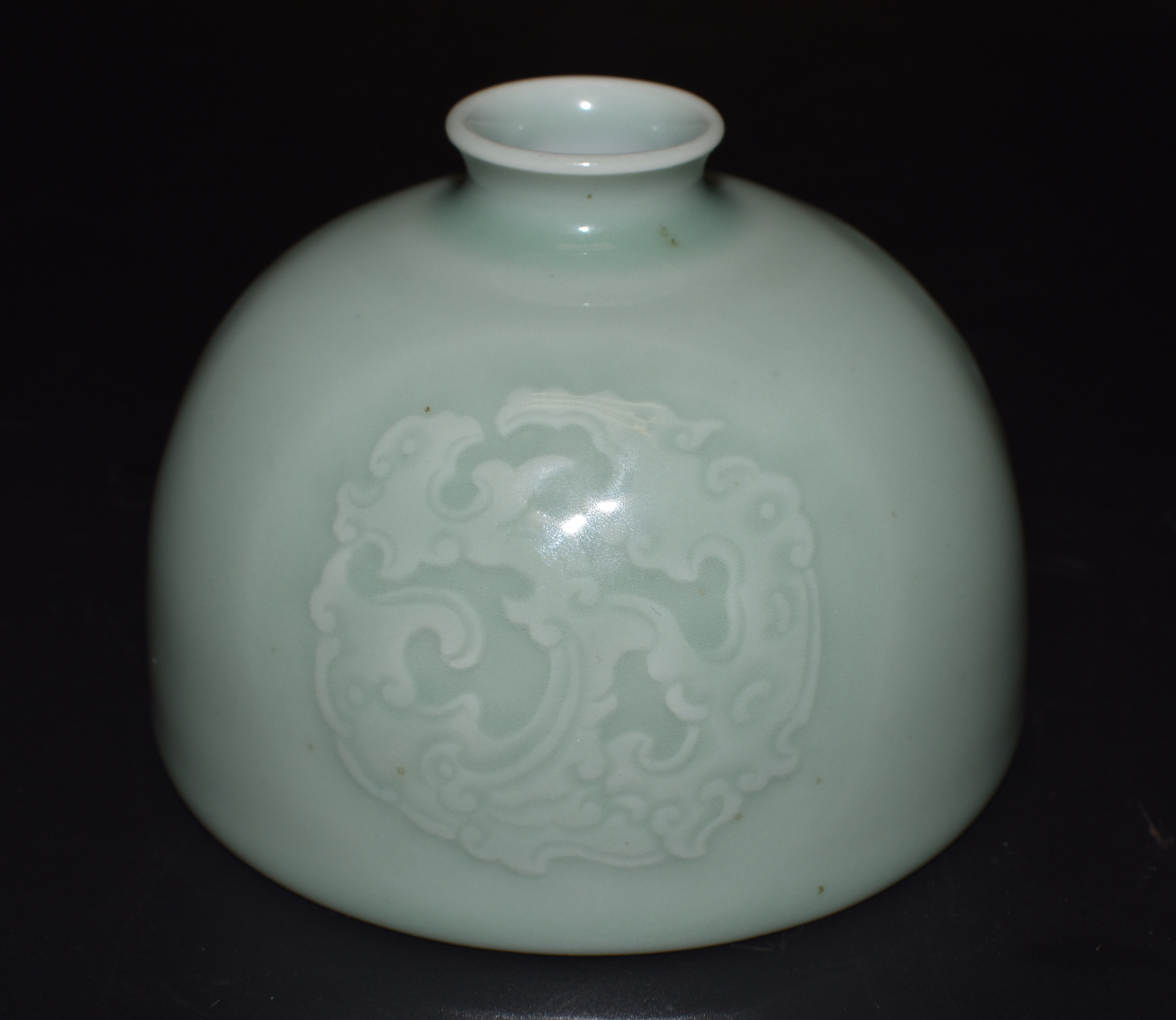 CHINESE CELADON BEEHIVE WATERPOT,19TH