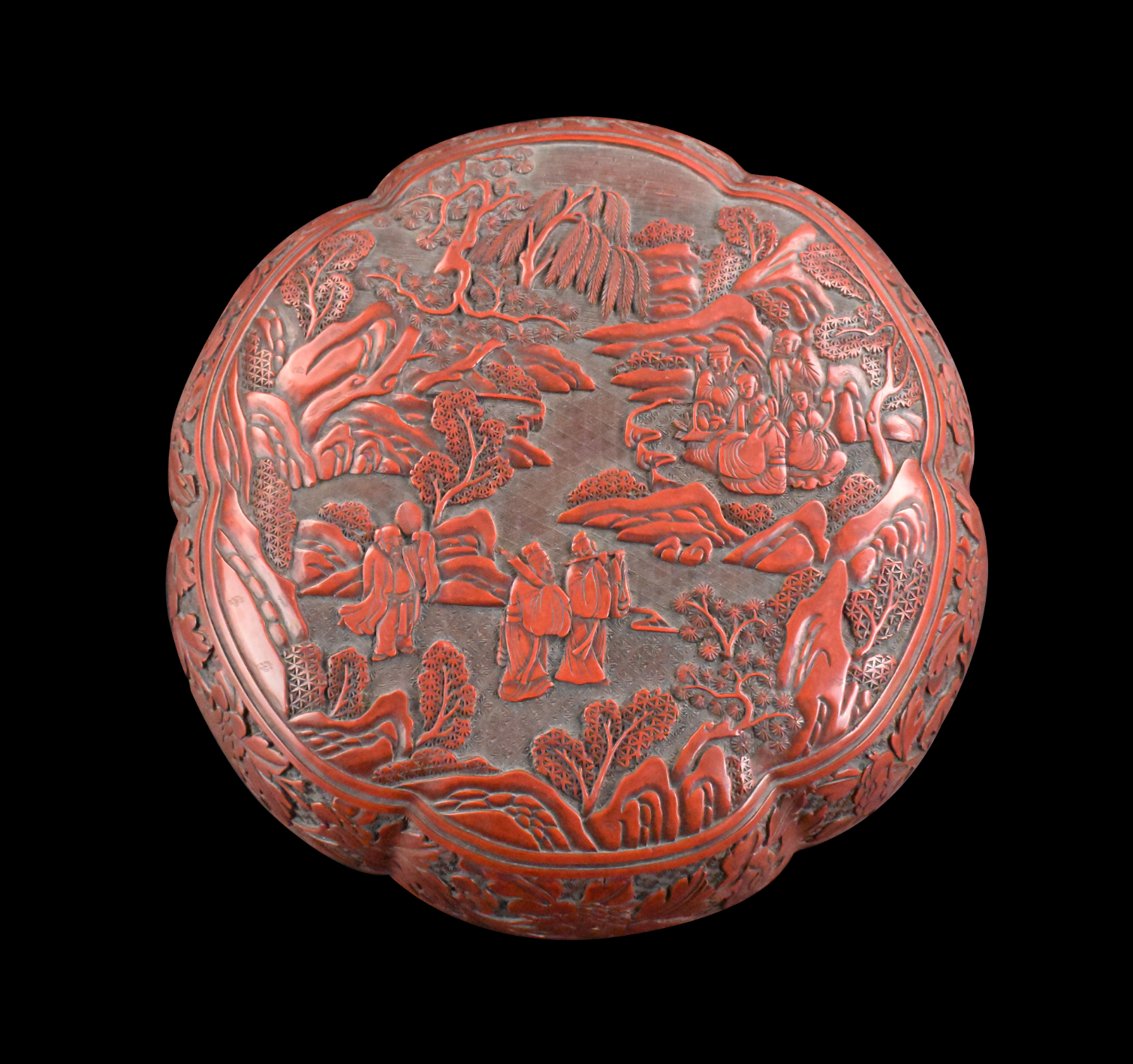 LARGE CHINESE CARVED CINNABAR COVERED