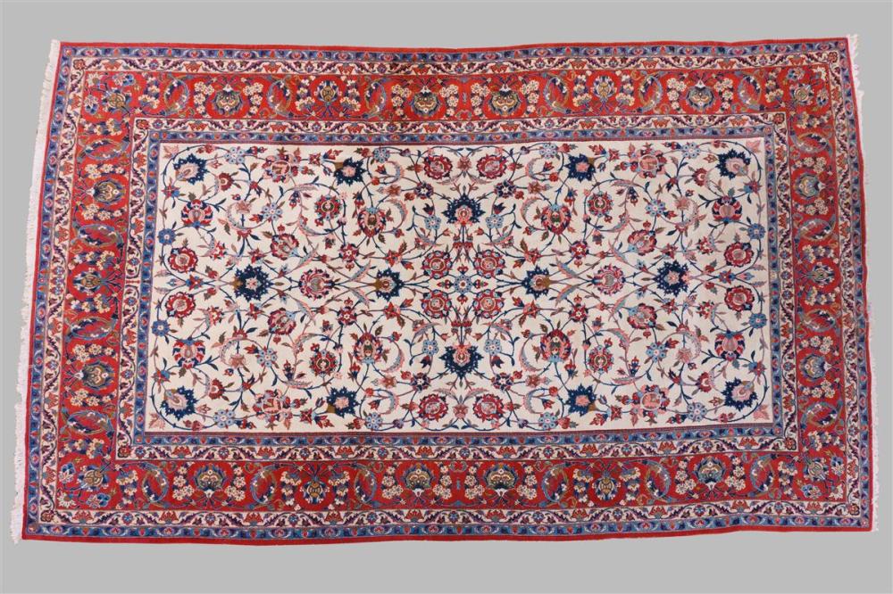 PERSIAN RUG WITH CREAM GROUND AND 33b014