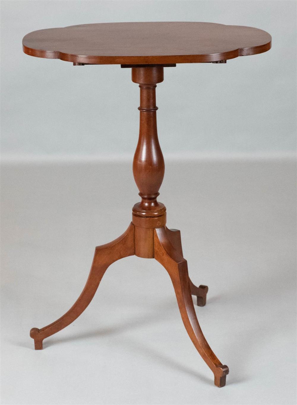 FEDERAL STYLE TILT TOP CANDLESTANDFEDERAL 33b073