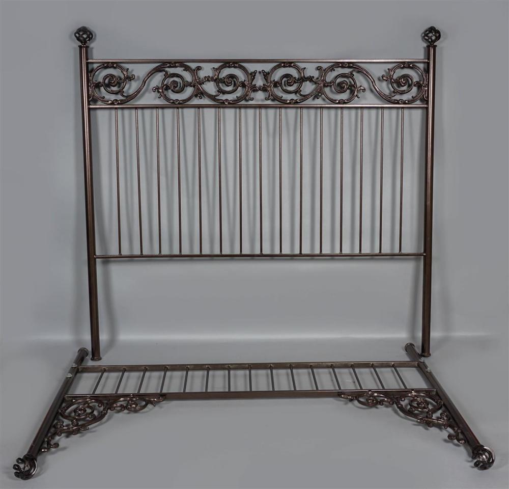 QUEEN SIZE WROUGHT METAL HEADBOARD 33b0bf