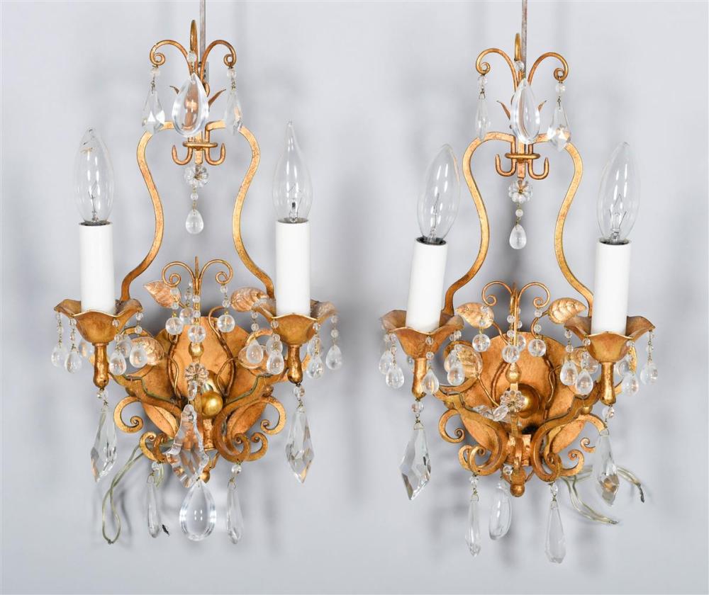 PAIR OF ROCOCO STYLE TWO LIGHT 33b11d