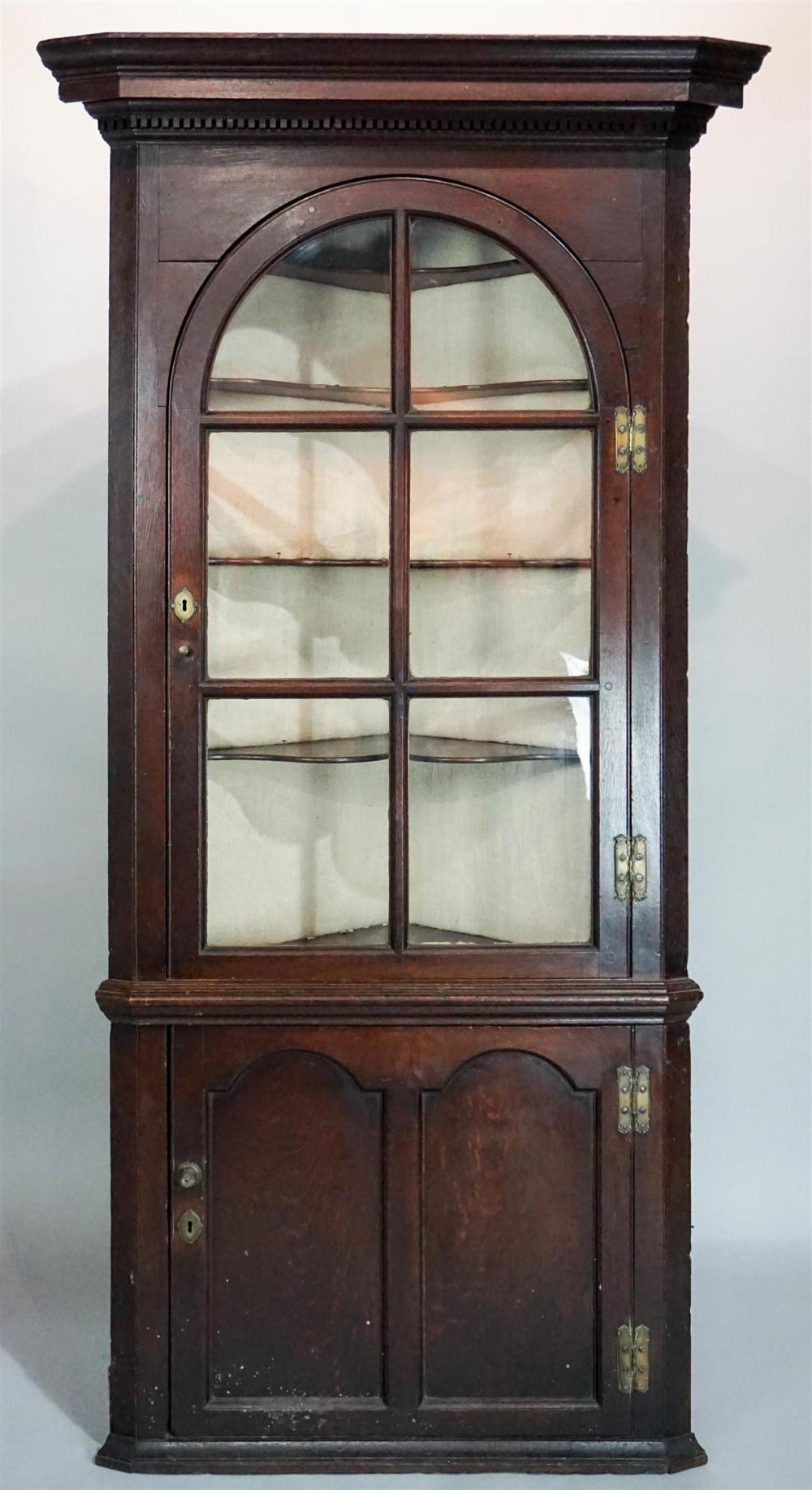 ENGLISH STAINED OAK CORNER CUPBOARDENGLISH