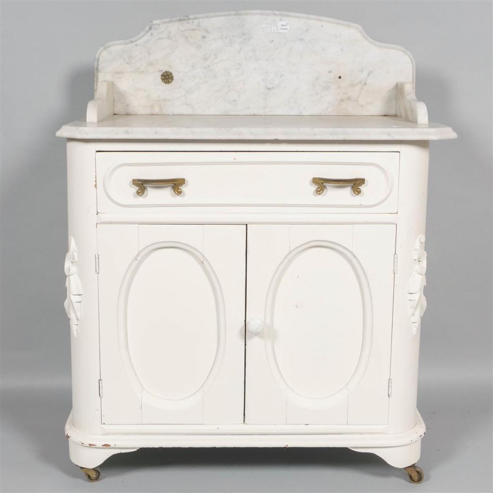 VICTORIAN STYLE MARBLE TOPPED WASHSTANDVICTORIAN 33b1f8