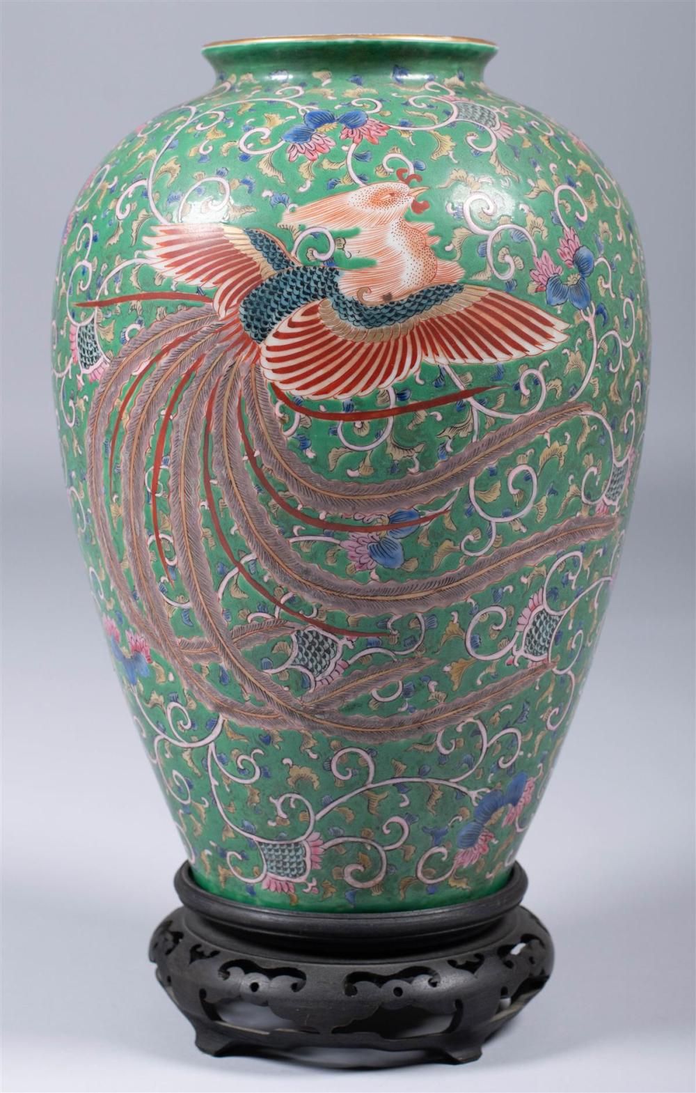 JAPANESE KUTANI VASE, MEIJI PERIOD