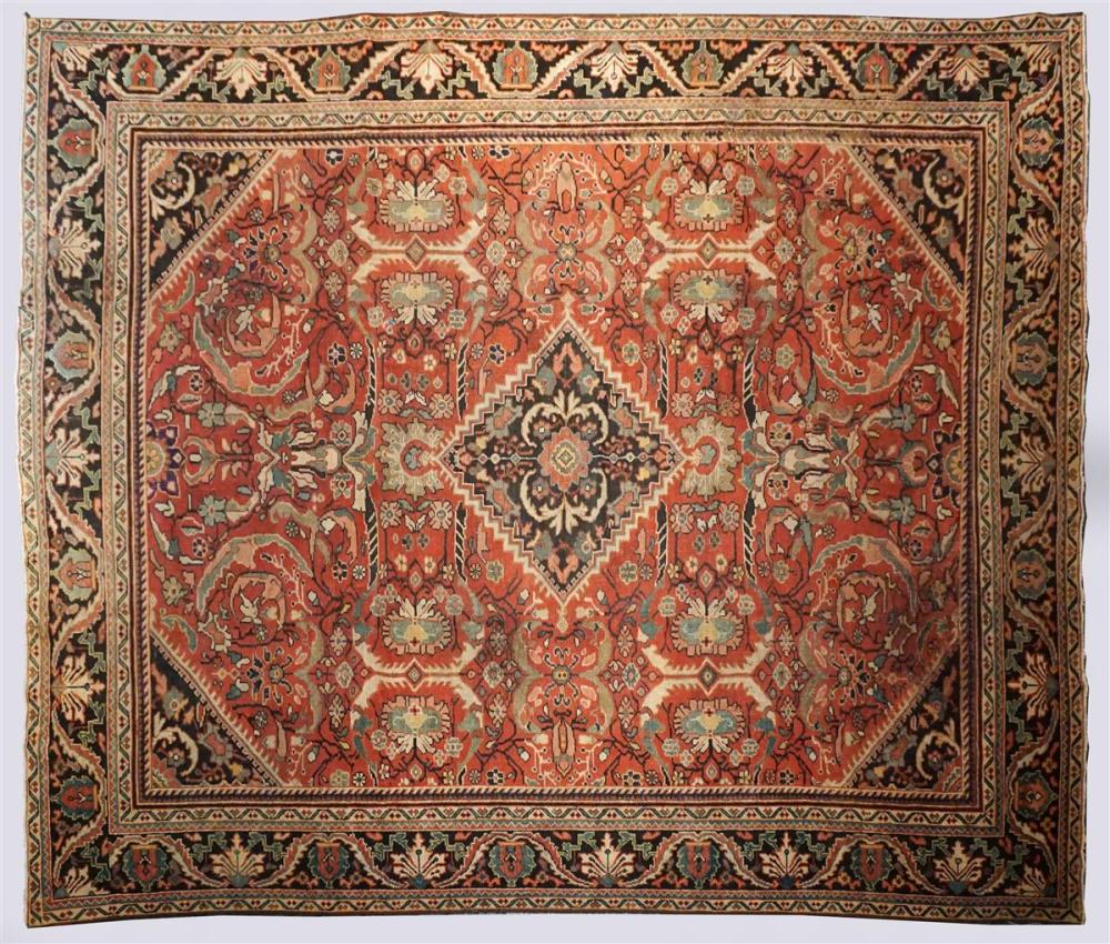 VINTAGE PERSIAN MAHAD RUGVINTAGE