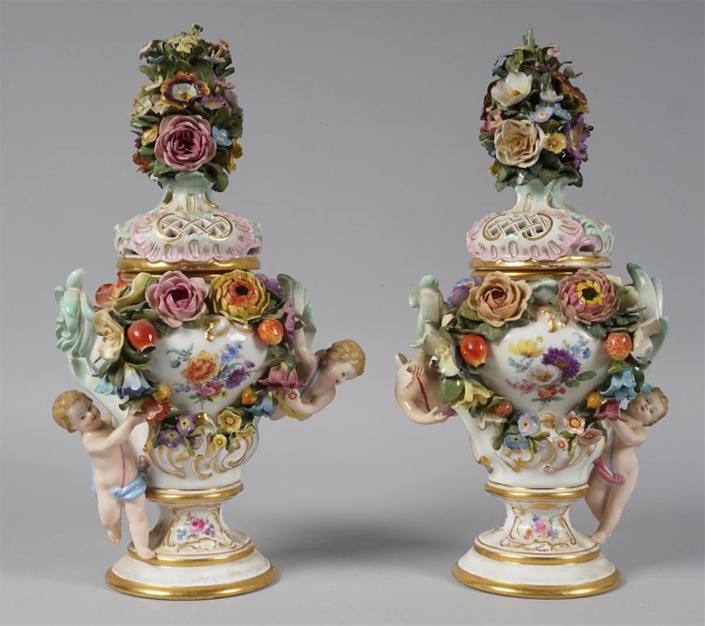 PAIR OF MEISSEN PORCELAIN OUTSIDE DECORATED 33b452