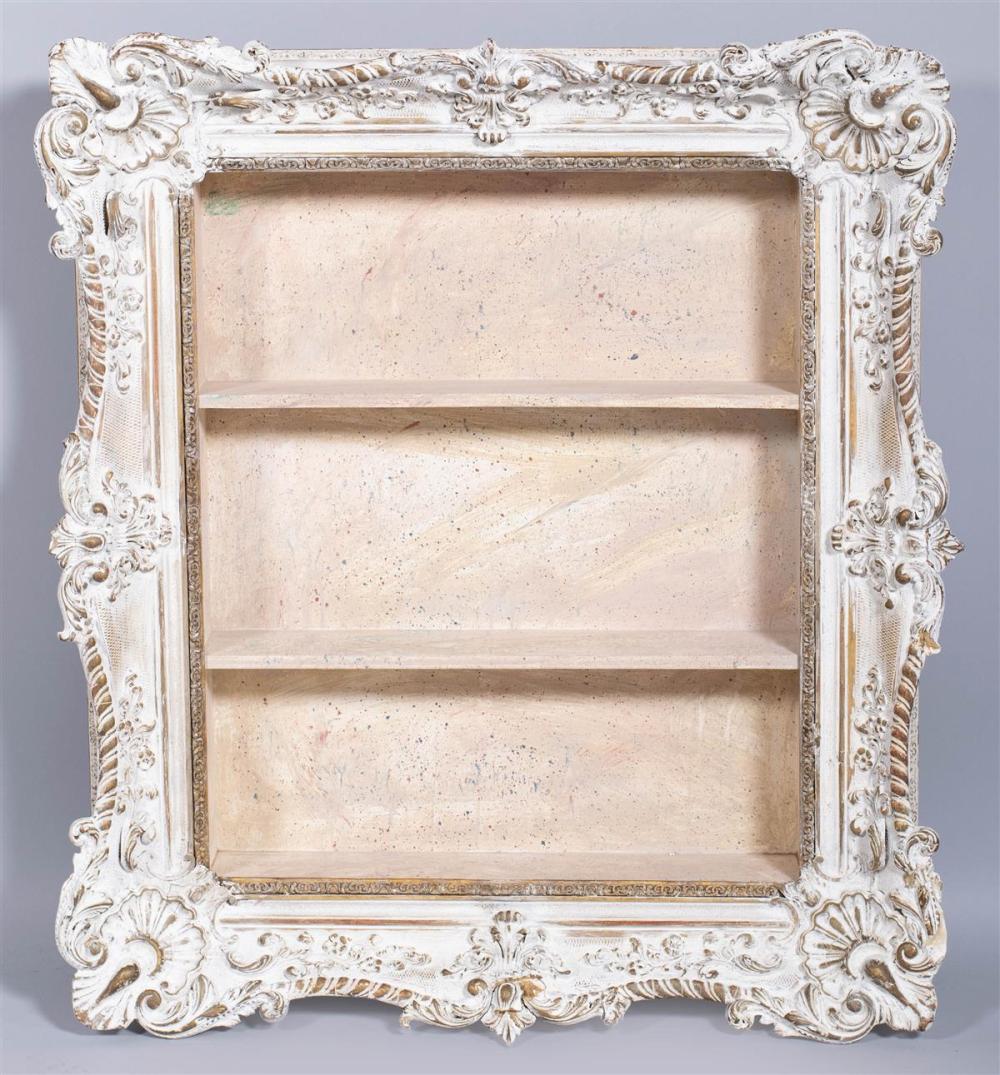 DISTRESSED WHITE AND GILT FRENCH 33b48b