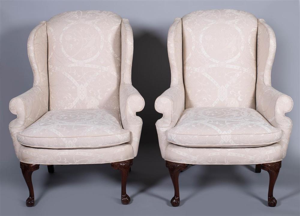 PAIR OF CHIPPENDALE STYLE WING 33b4c6