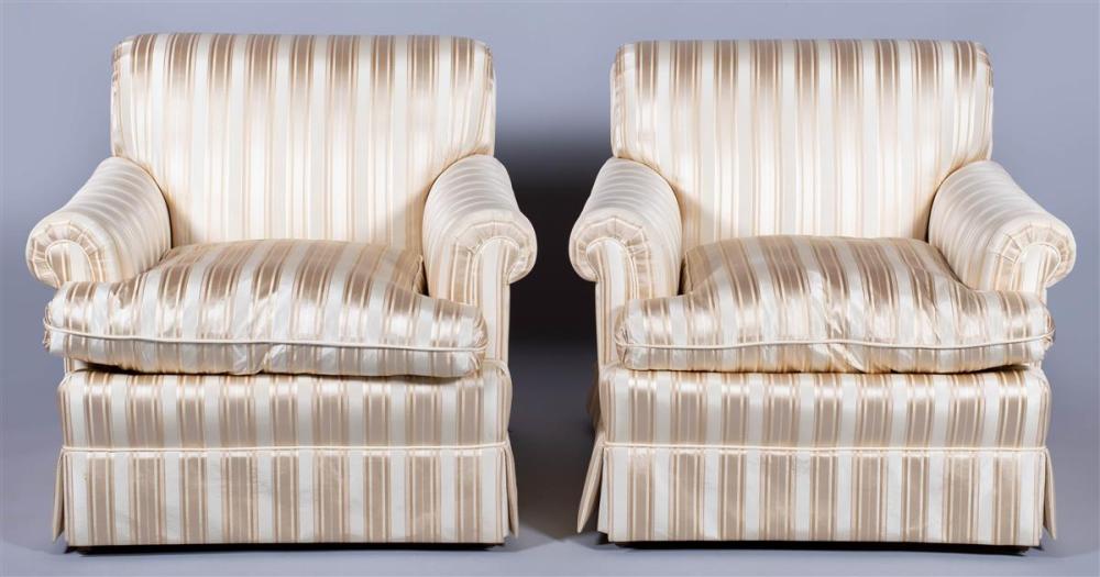 PAIR OF CONTEMPORARY UPHOLSTERED 33b509