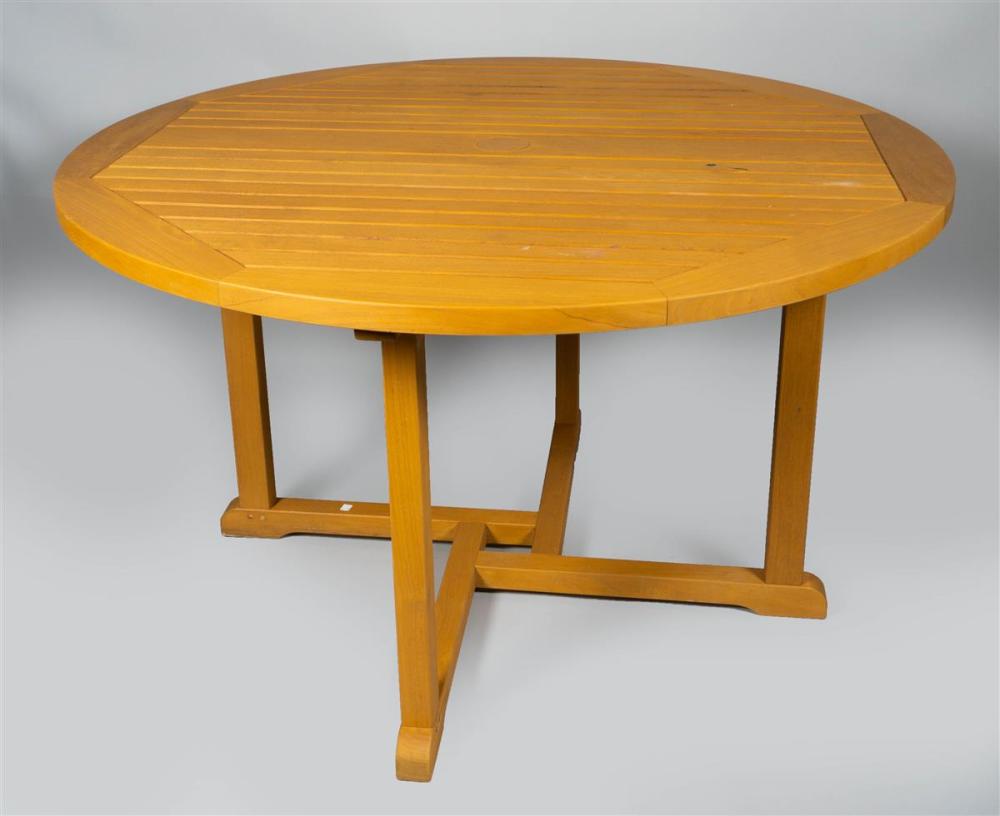 COUNTRY CASUAL TEAK DINING TABLECOUNTRY 33b526