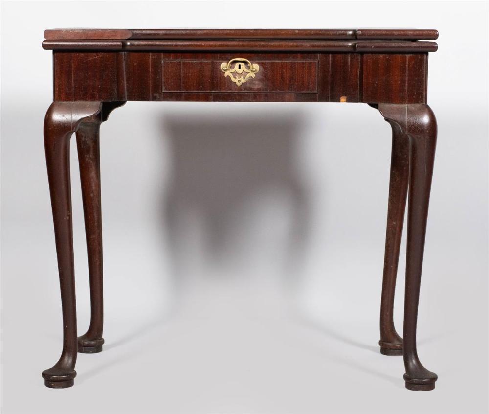 GEORGE III MAHOGANY GAMES TABLEGEORGE 33b597