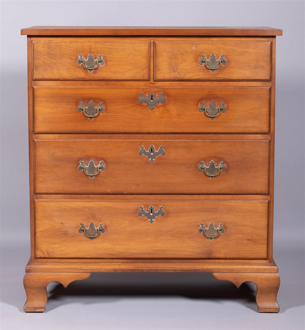 CHIPPENDALE STYLE FADED MAHOGANY 33b5b4