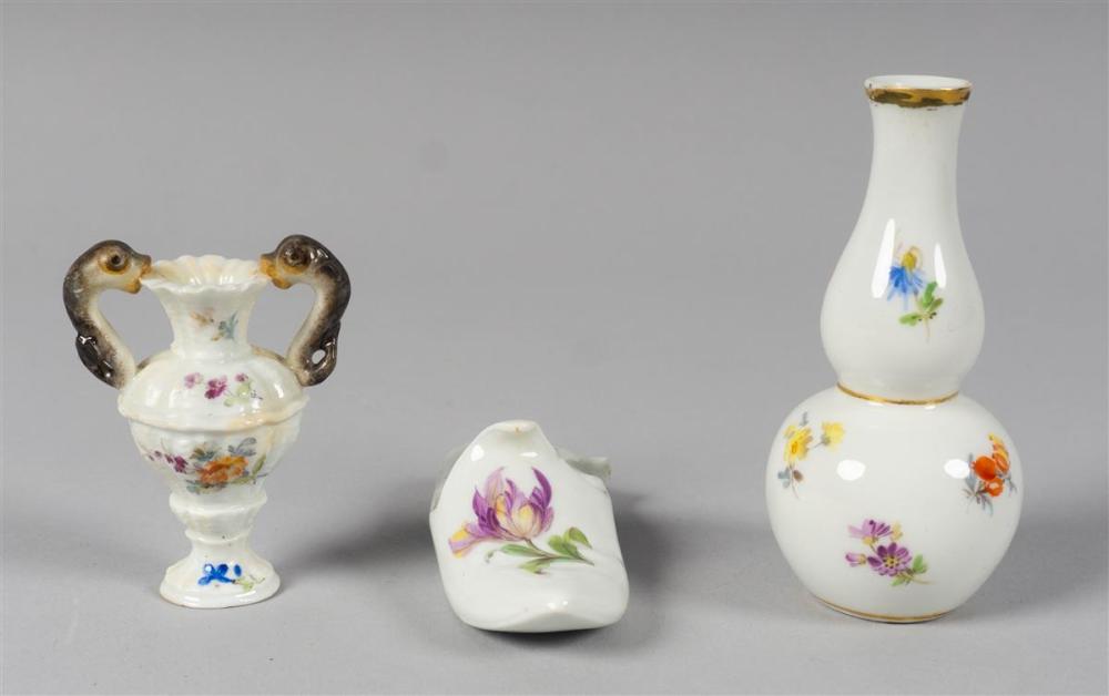 TWO MEISSEN PORCELAIN MINIATURE 33b61a