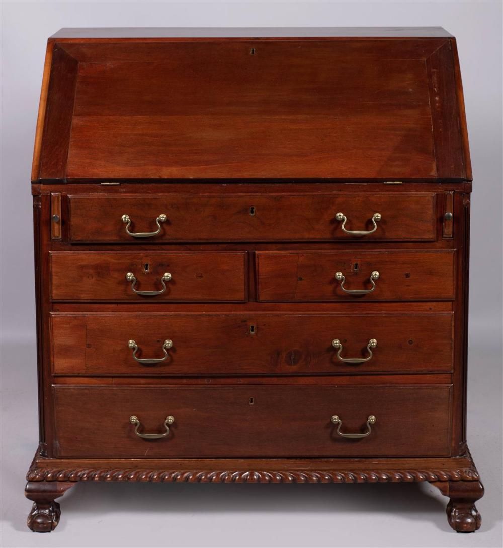 CHIPPENDALE STYLE MAHOGANY SLANT 33b704