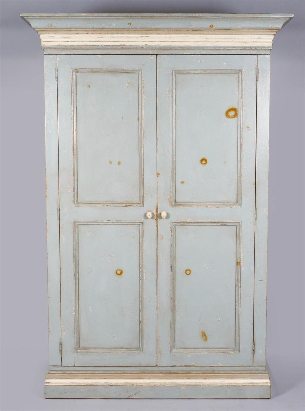 MODERN PALE BLUE WOODEN WARDROBEMODERN 33b7da