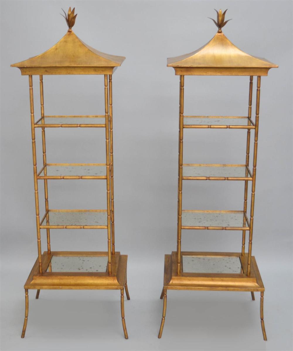 PAIR OF REGENCY STYLE GOLD PAINTED 33b7fc