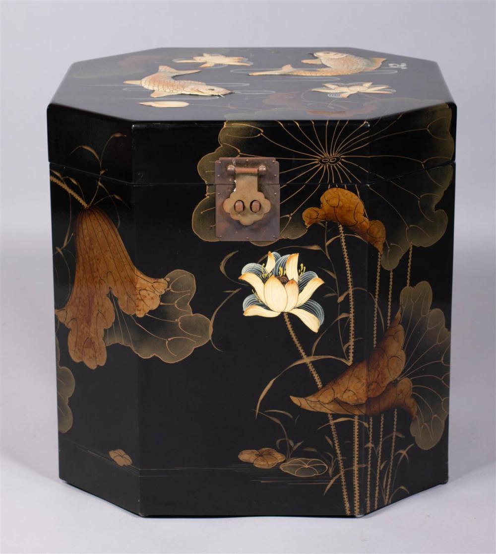 CHINESE LACQUER OCTAGONAL BOX WITH