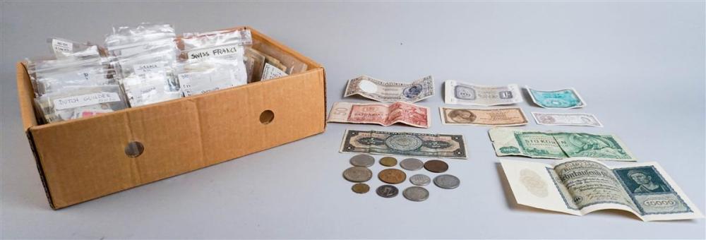 COLLECTION OF WORLD COINS AND PAPER 33b914