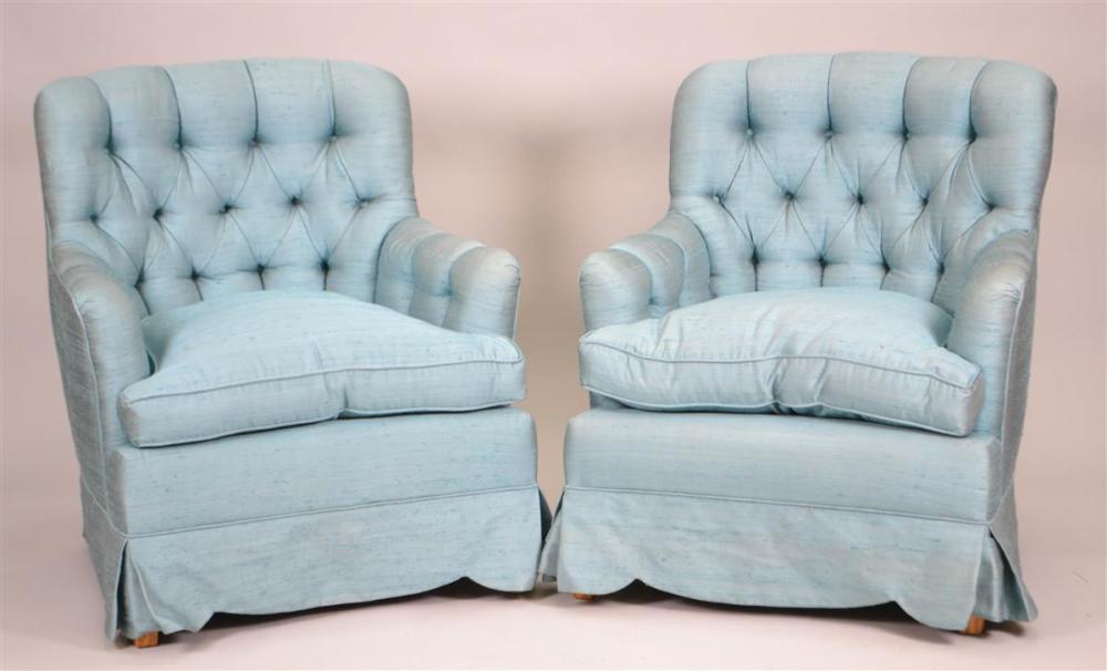 PAIR OF CONTEMPORARY UPHOLSTERED 33b941