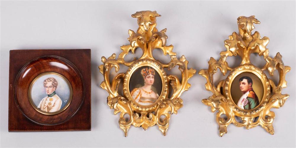 PAIR OF CONTINENTAL PORCELAIN PORTRAITS 33b9a3