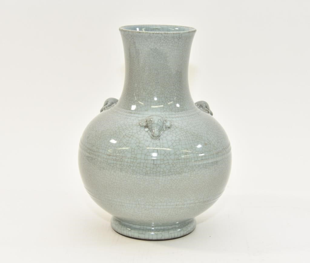 Large Chinese crackle vase with 339323