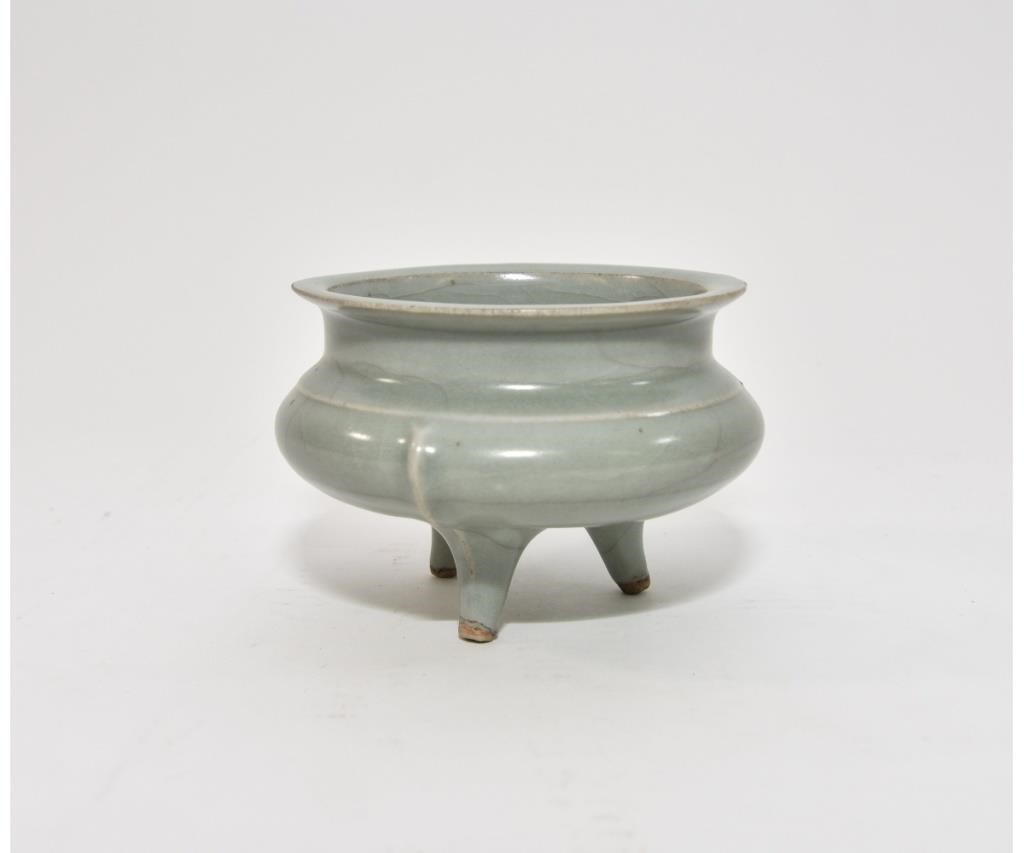 Chinese celadon peg foot censor.
3.5"h