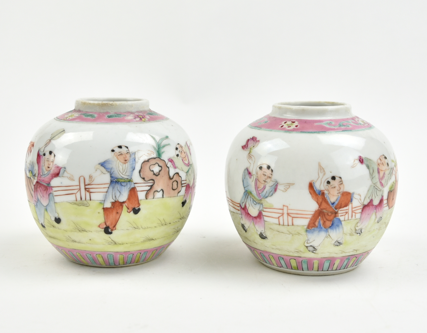 PAIR OF CHINESE FAMILLE ROSE JARS  3394b8