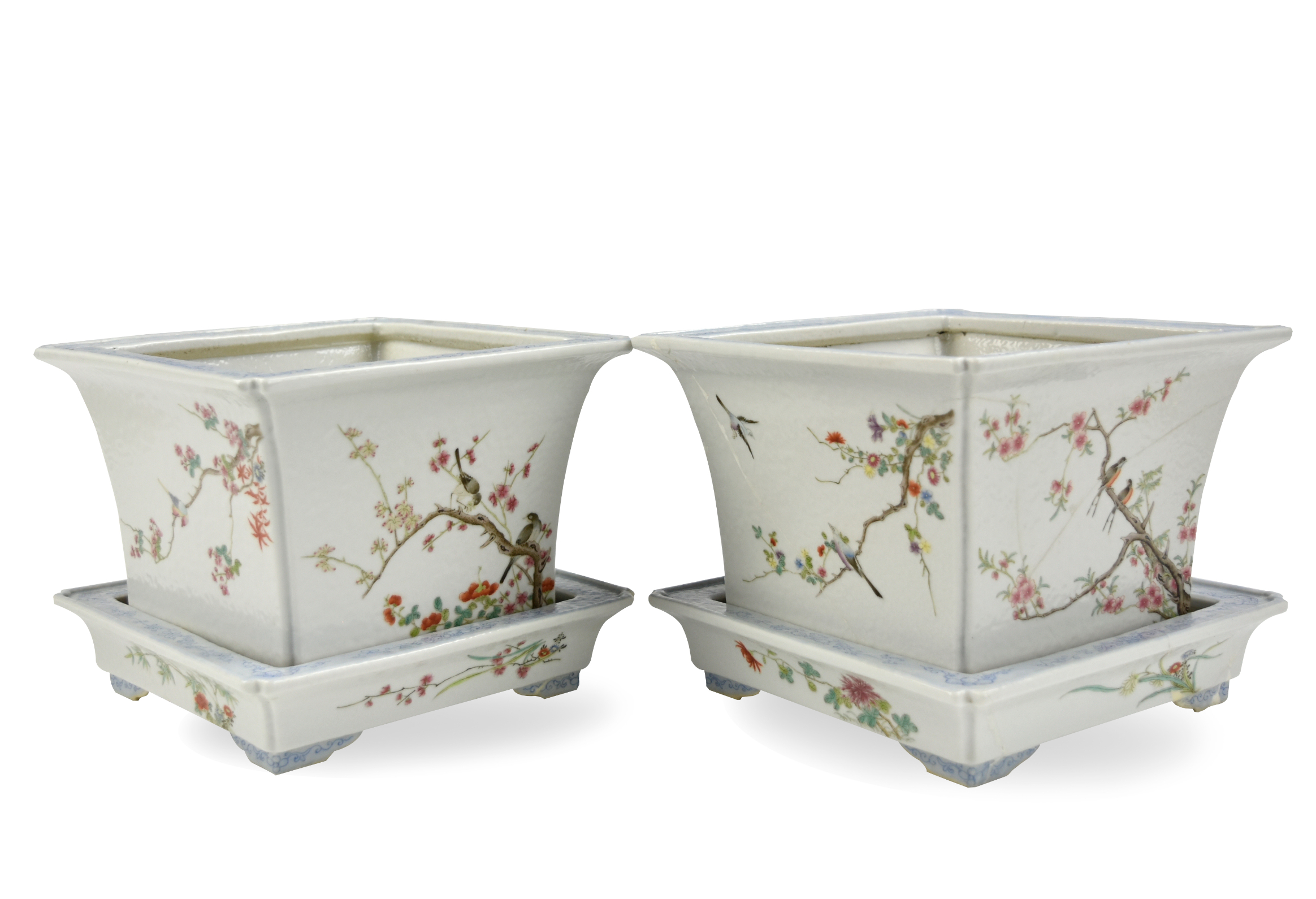PAIR OF CHINESE FAMILLE ROSE PLANTERS,19-20TH