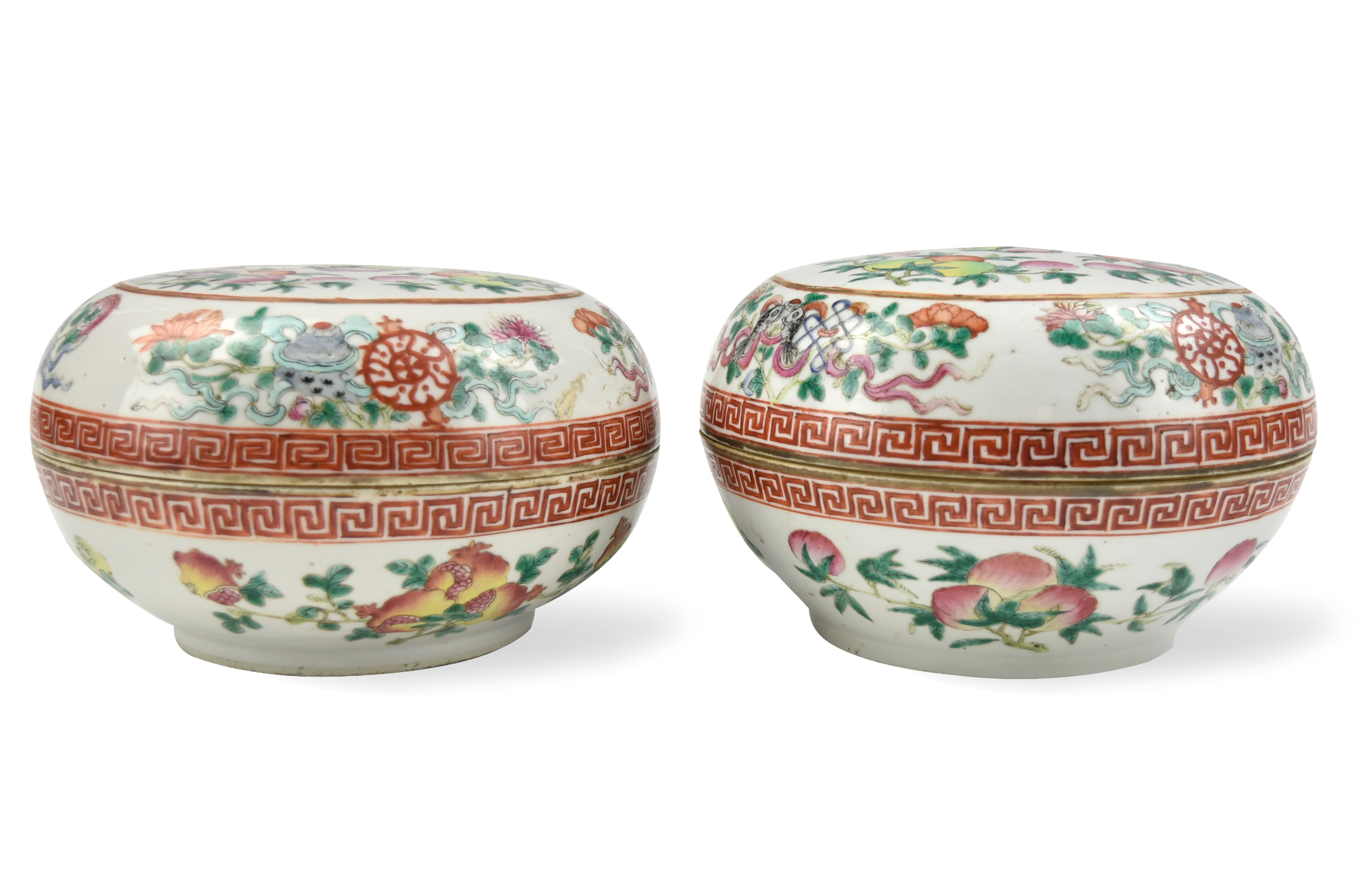 PAIR OF CHINESE FAMILLE ROSE COVERED