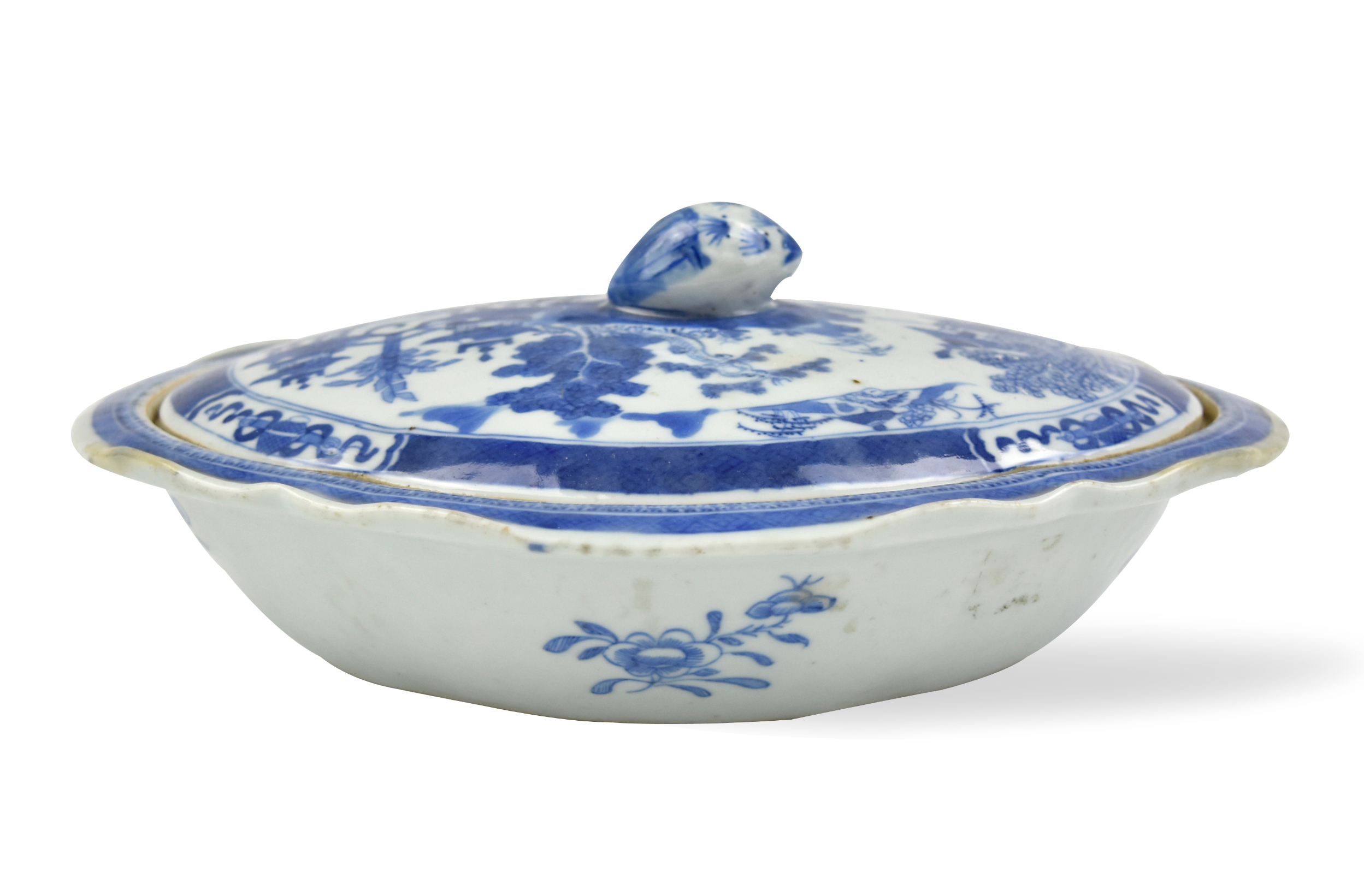 CHINESE BLUE WHITE TUREEN AND 339724
