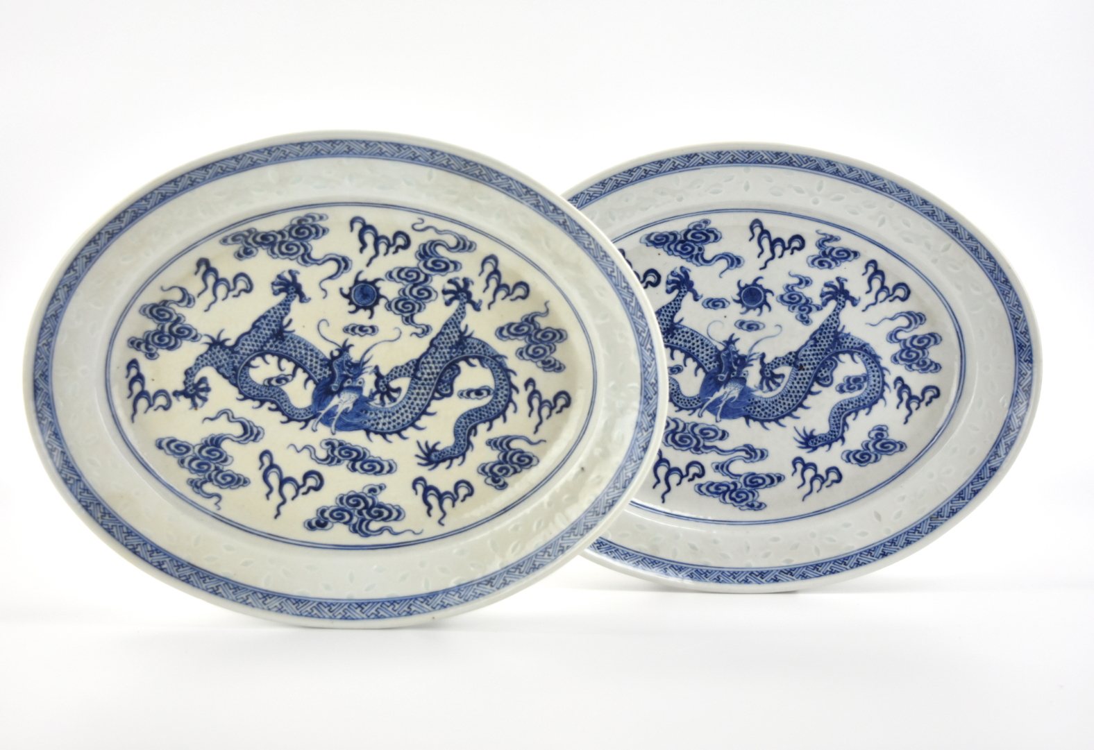 PAIR OF CHINESE BLUE & WHITE DRAGON