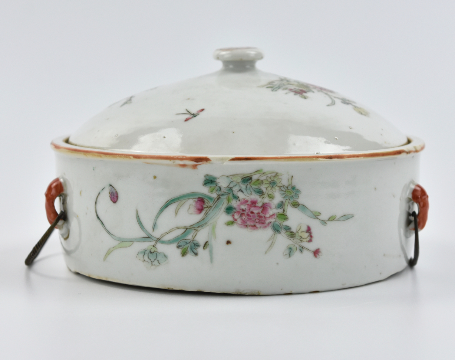 CHINESE FAMILLE ROSE COVERED CONTAINER,