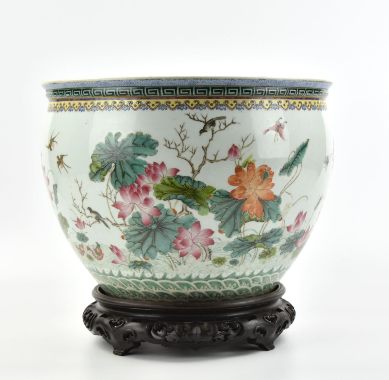 A CHINESE FAMILLE ROSE FISH BOWL 339751