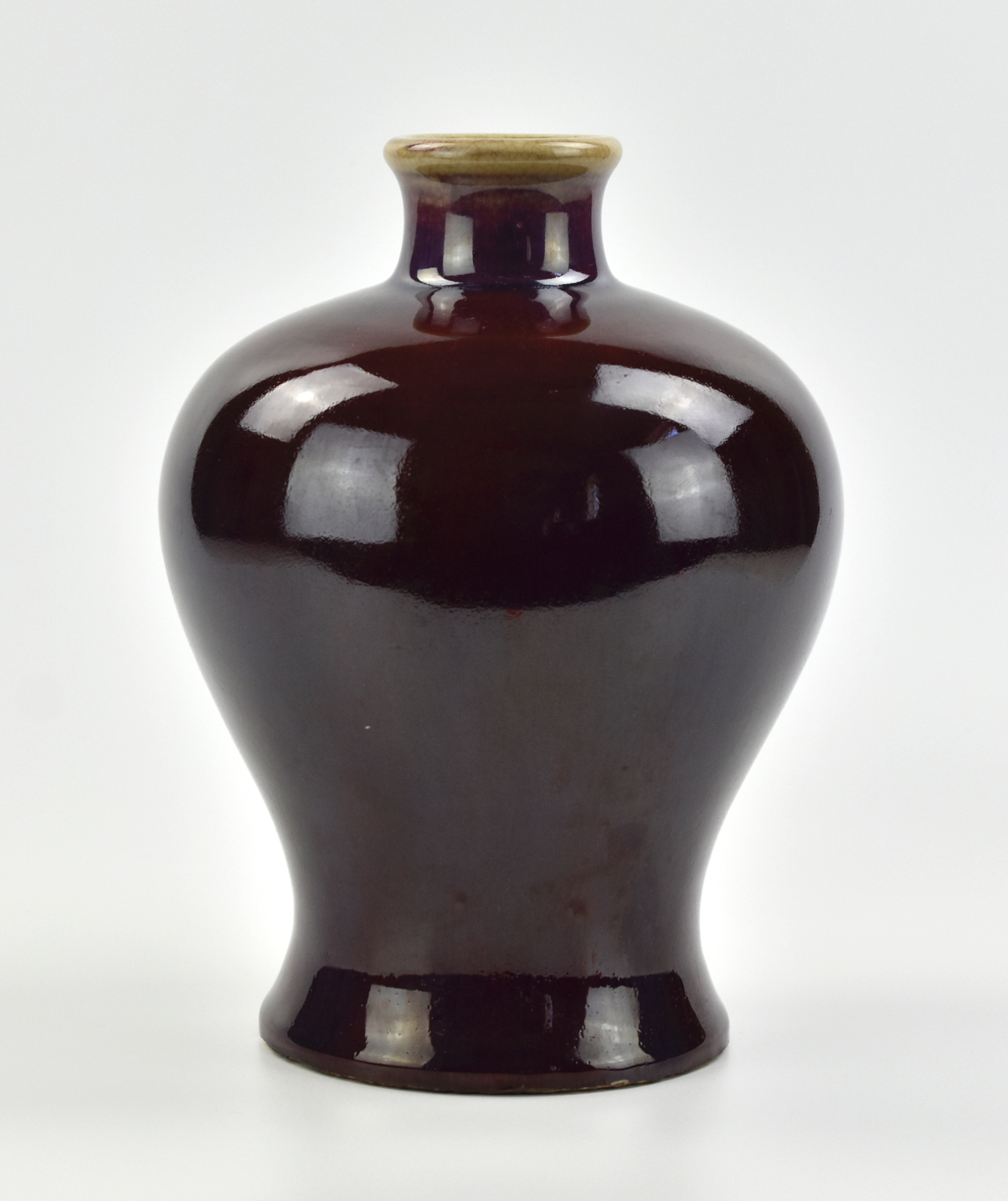 CHINESE RED FLAMBE GLAZED MEI VASE,19-20TH