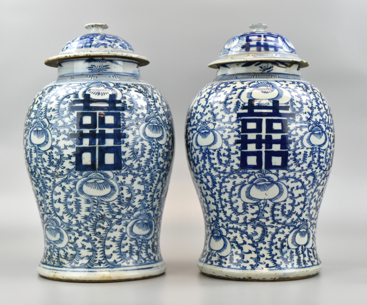 PAIR OF CHINESE HAPPINESS JAR 3398d3