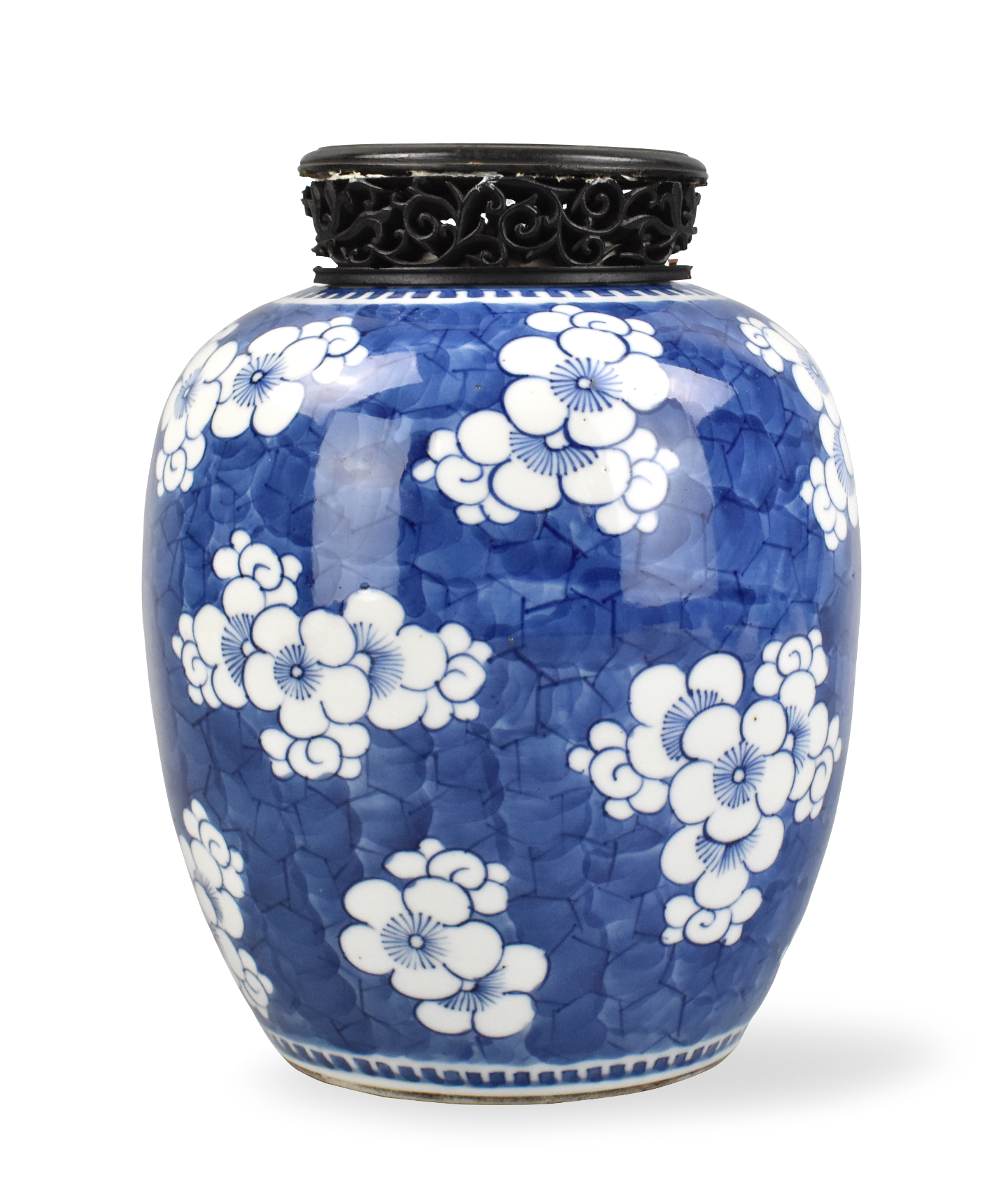 CHINESE BLUE WHITE PRUNUS JAR 339a06