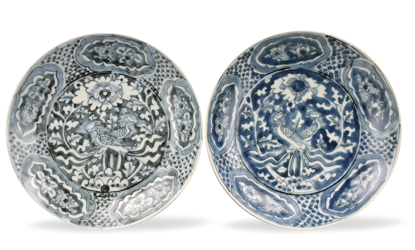 TWO CHINESE BLUE & WHITE PLATES, MING