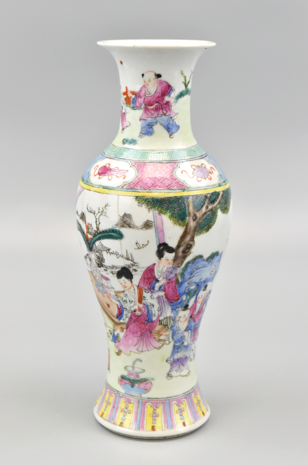 CHINESE FAMILLE ROSE VASE W FIGURE  339bd3