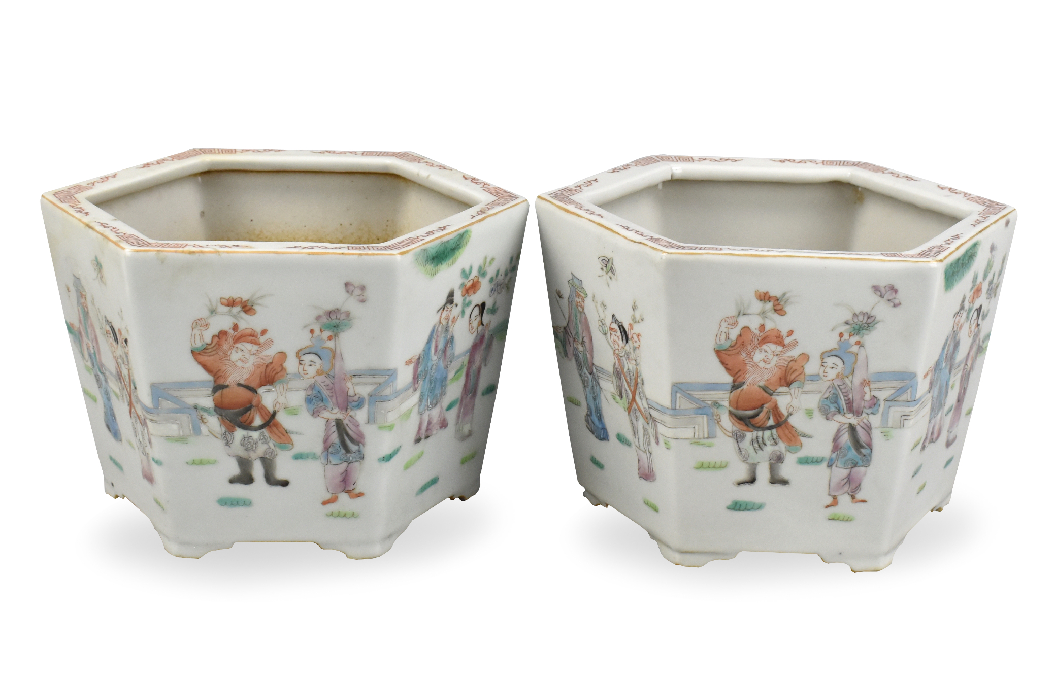 PAIR OF CHINESE FAMILLE ROSE FLOWERPOTS 20TH 339c50