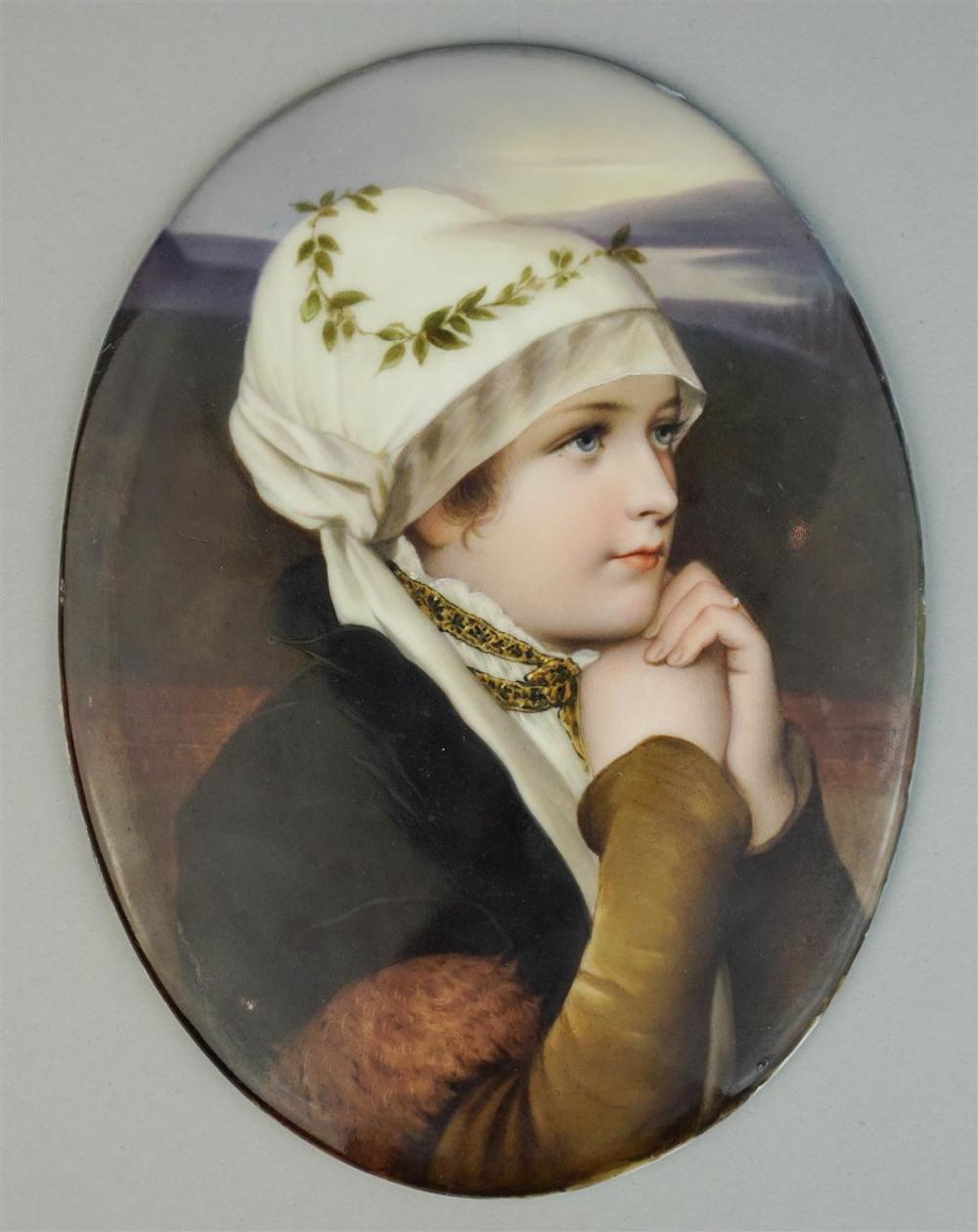 GERMAN PORCELAIN PLAQUE OF A YOUNG 339e5e