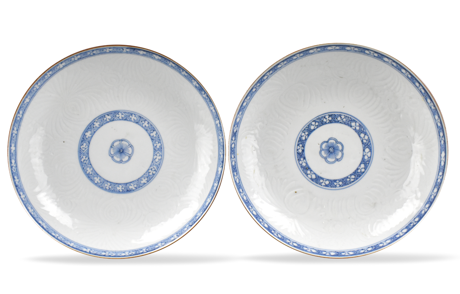 PAIR OF CHINESE BLUE & WHITE PLATES,