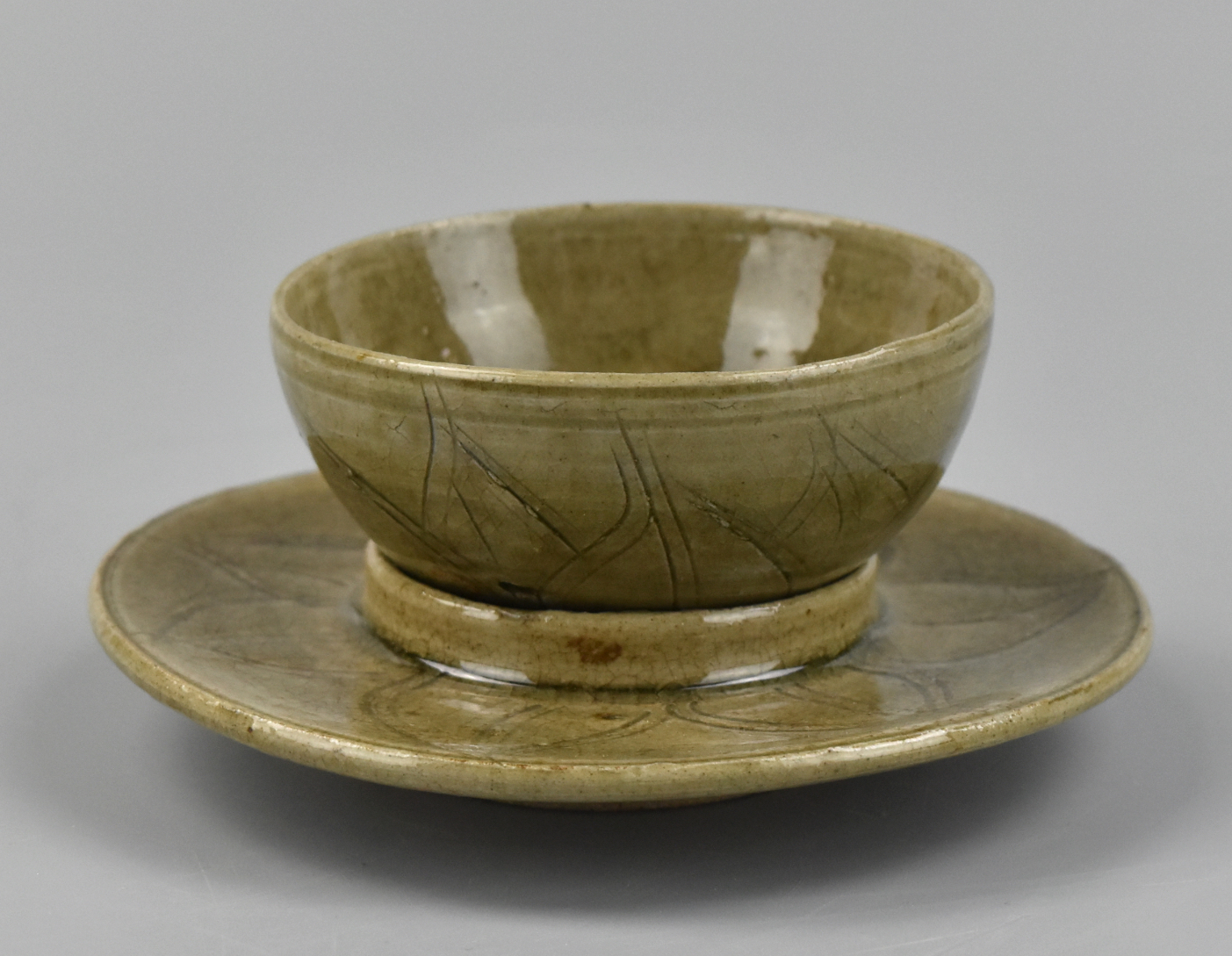 CHINESE YUE WARE CELADON CUP &