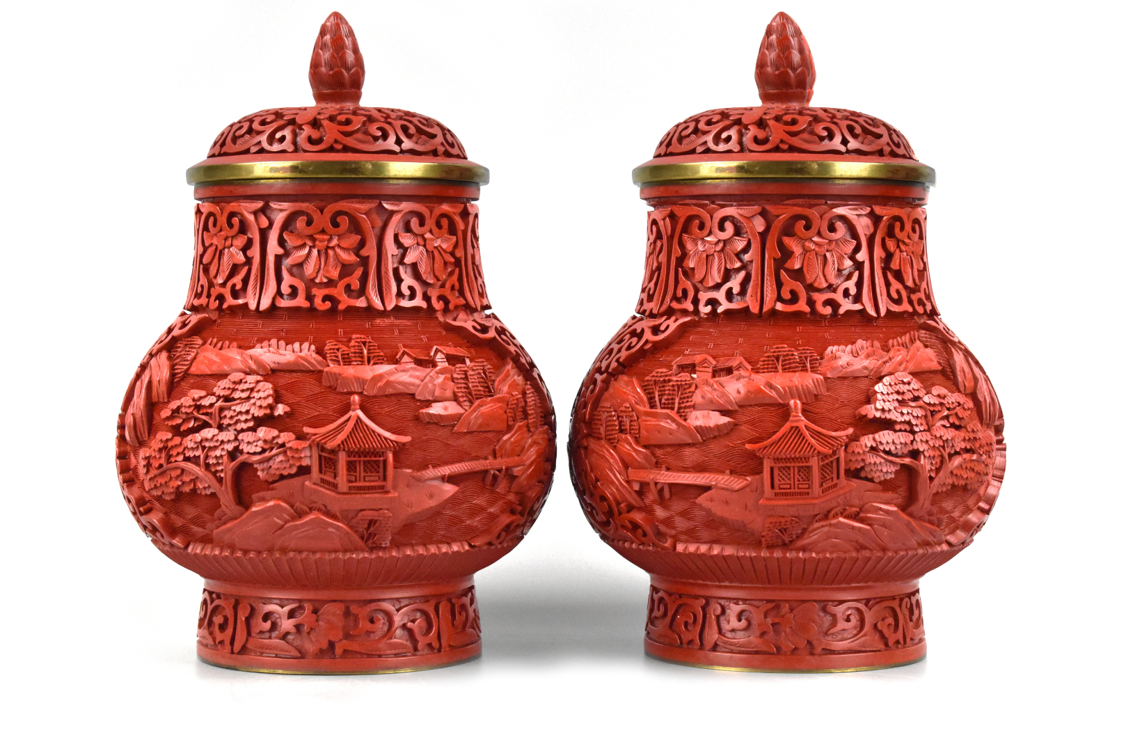 PAIR OF CHINESE CARVED LACQUER 33a003
